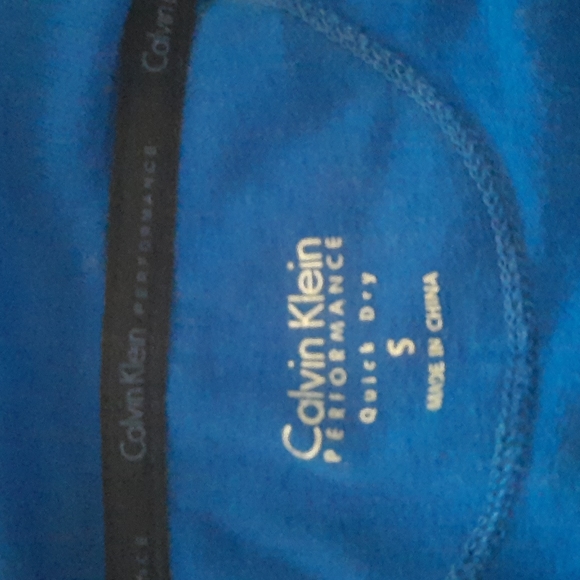Calvin Klein quick dry performance hoodie size small - Picture 6 of 6